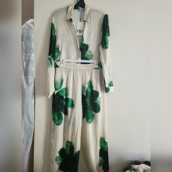 ZARA Co-ord Set Flowy Shirt & pajama Pants ZW Collection Floral Ecru/green Sz XL - Picture 2 of 12
